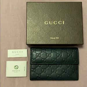 Gucci signature wallet